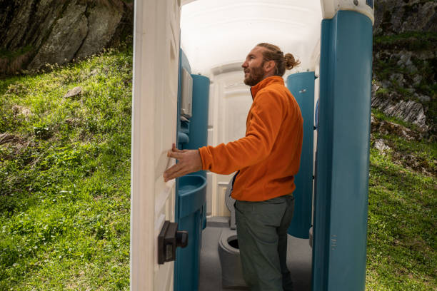 Best Porta potty rental near me  in Country Clu, FL